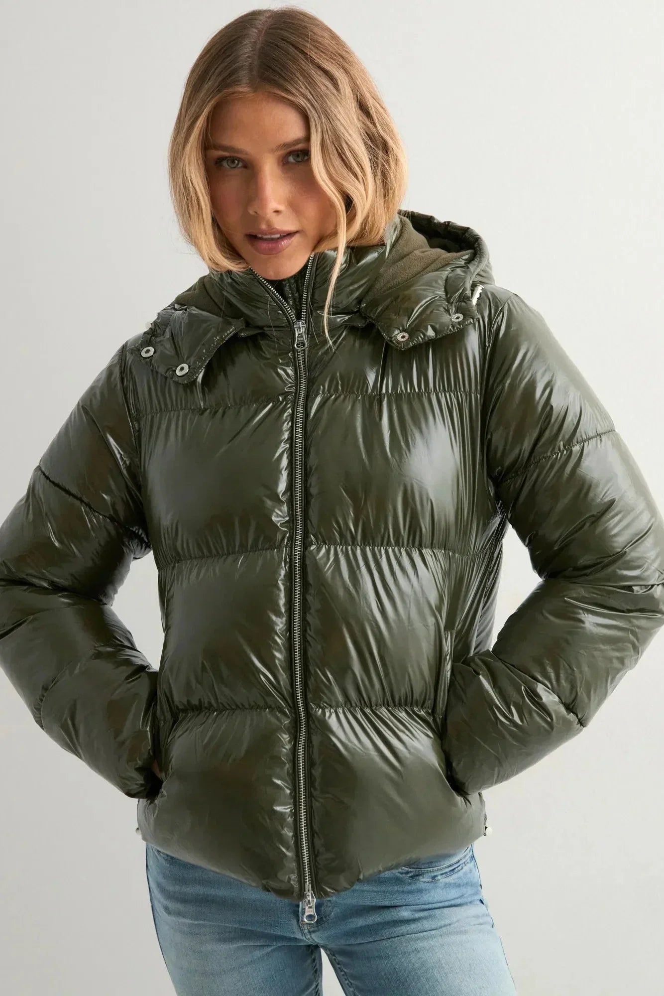 LAURA PUFFER