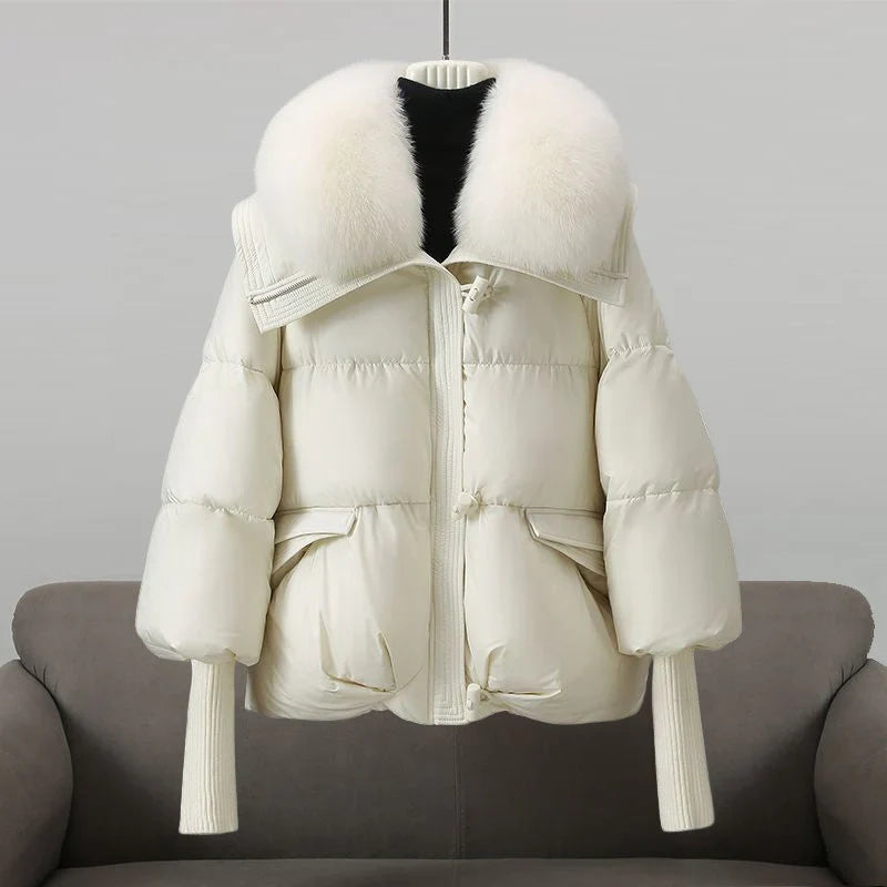 Valina | Stylish Elegance in a Coat