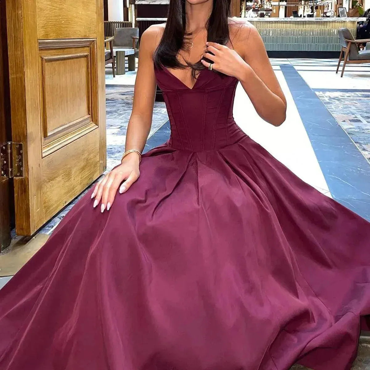 Victoria | Strapless Midi Dress